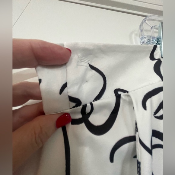 Abstract Black and White Flowy Palazzo Pants size 24/26 - Picture 4 of 7